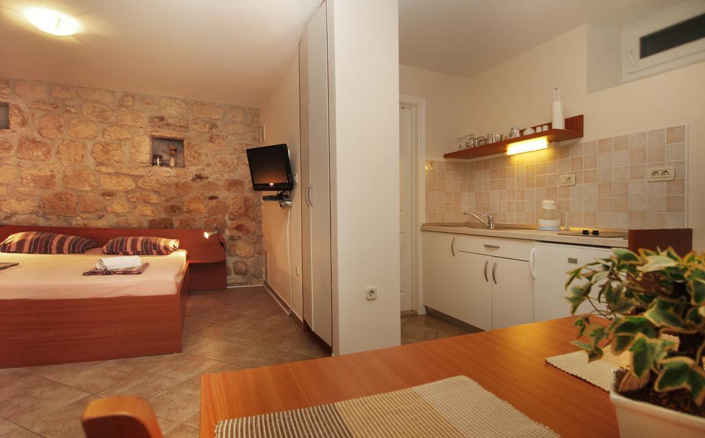 Apartments Caralipeo Makarska Habitación foto
